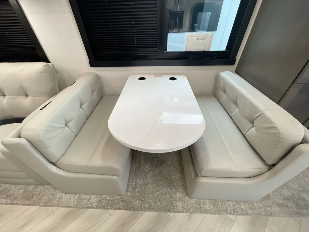2027 Entegra Coach Accolade 37K, Photos photo 10