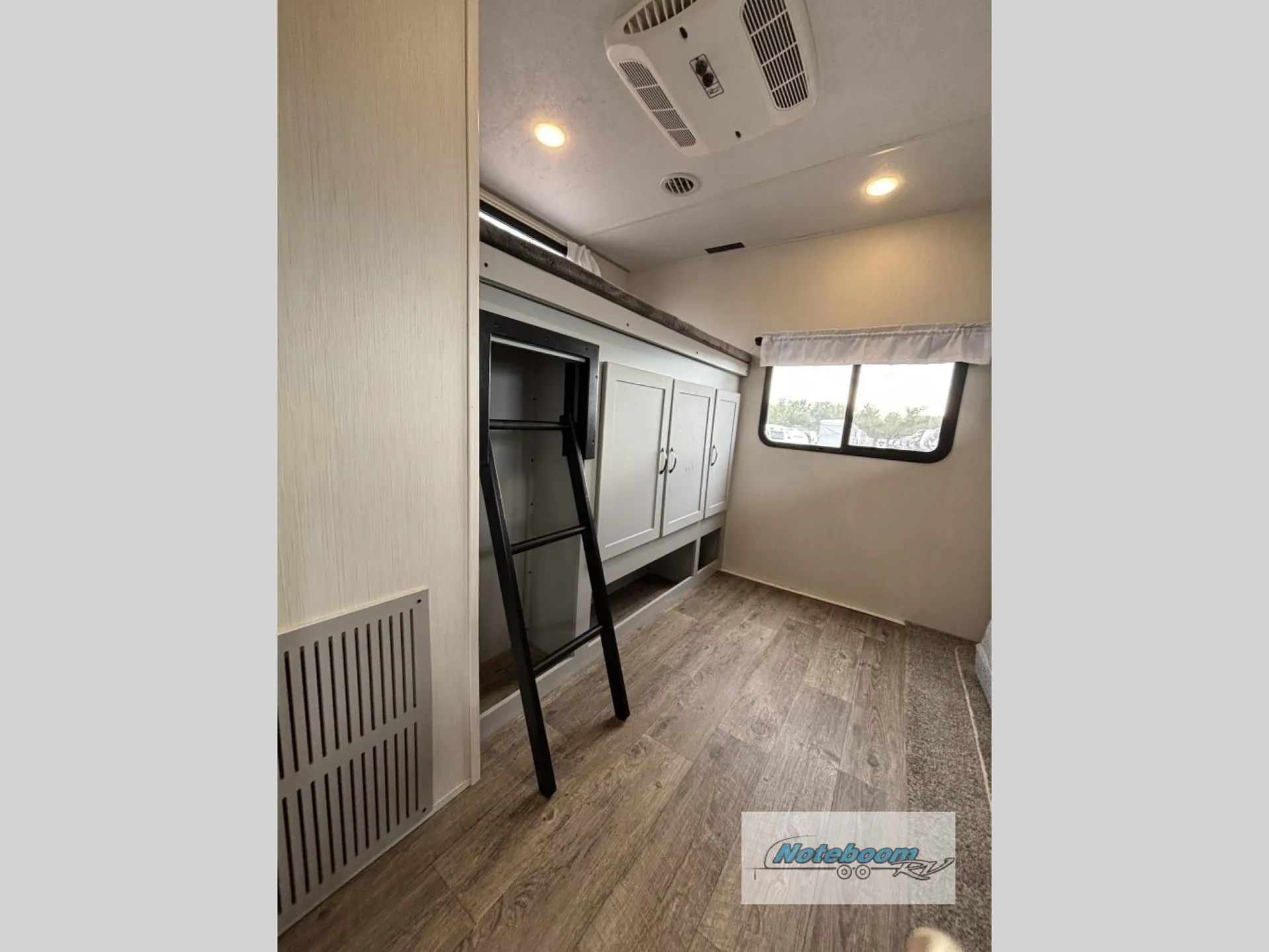 2021 Forest River Vibe 34BH - Photo 4