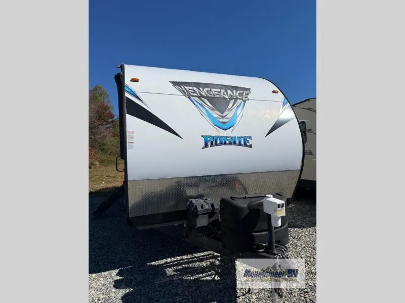 2019 Forest River Vengeance Rogue 25V - Photo 4