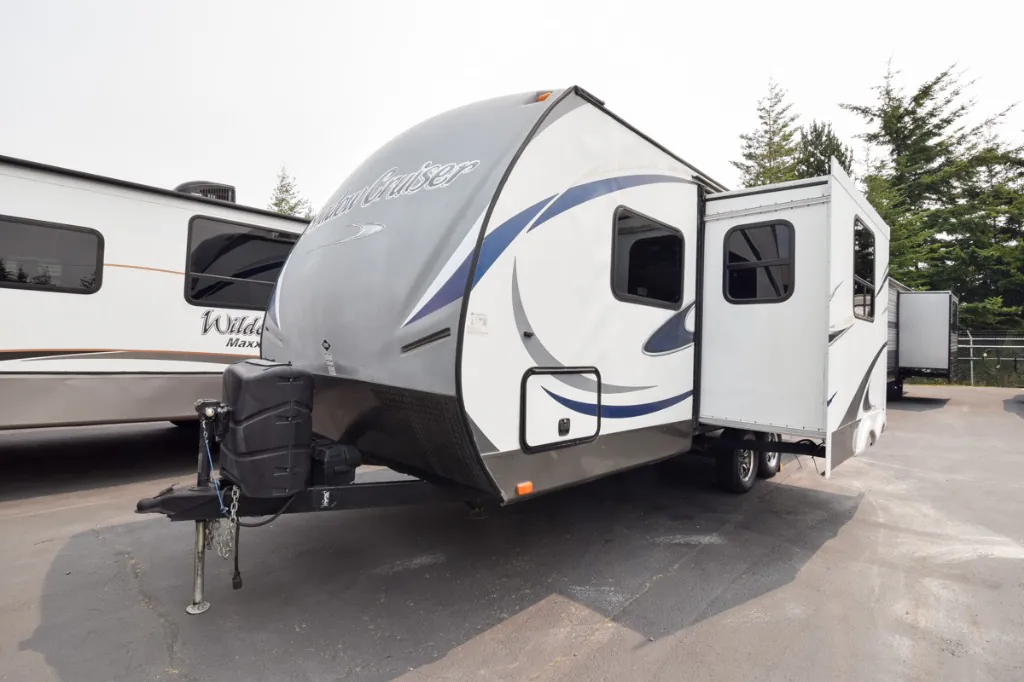 2015 Cruiser RV Shadow Cruiser 225RBS - Photo 3