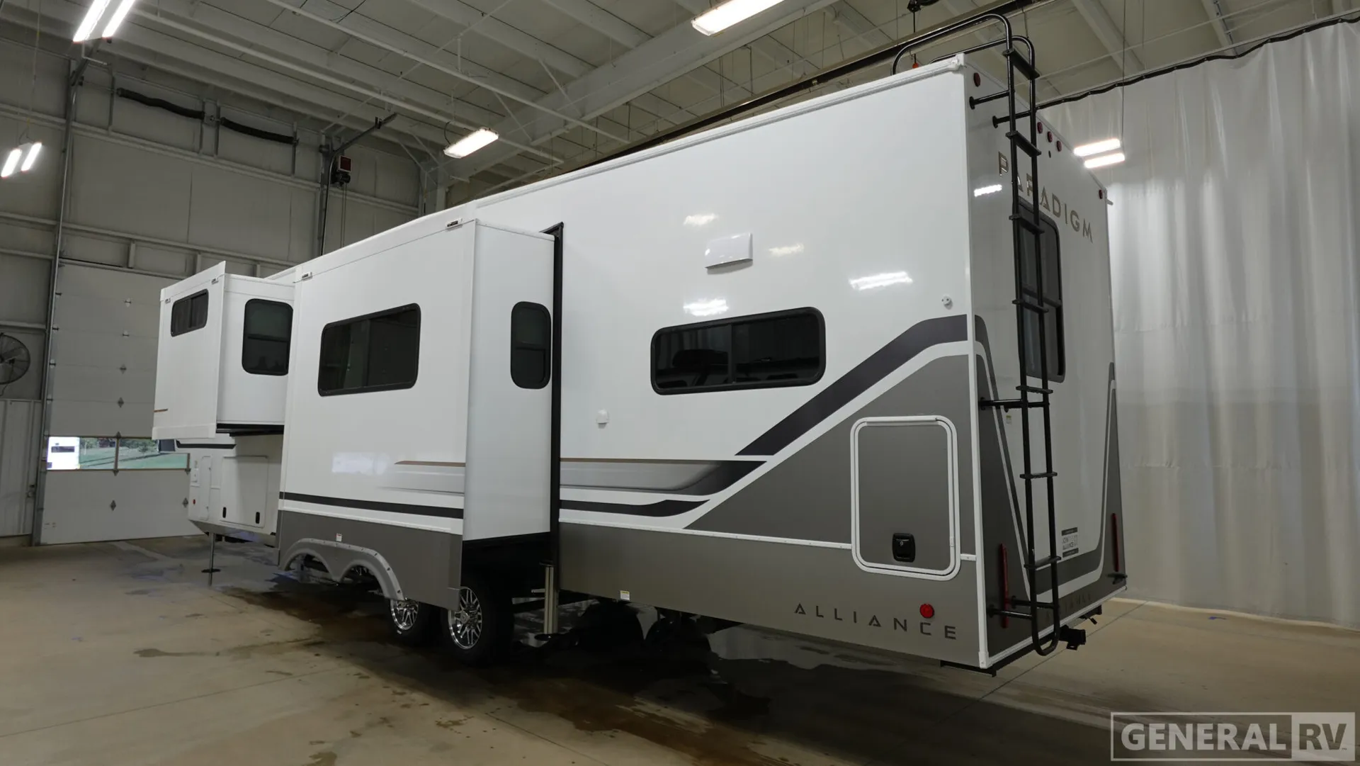 2026 Alliance RV Paradigm 382RK - Photo 4