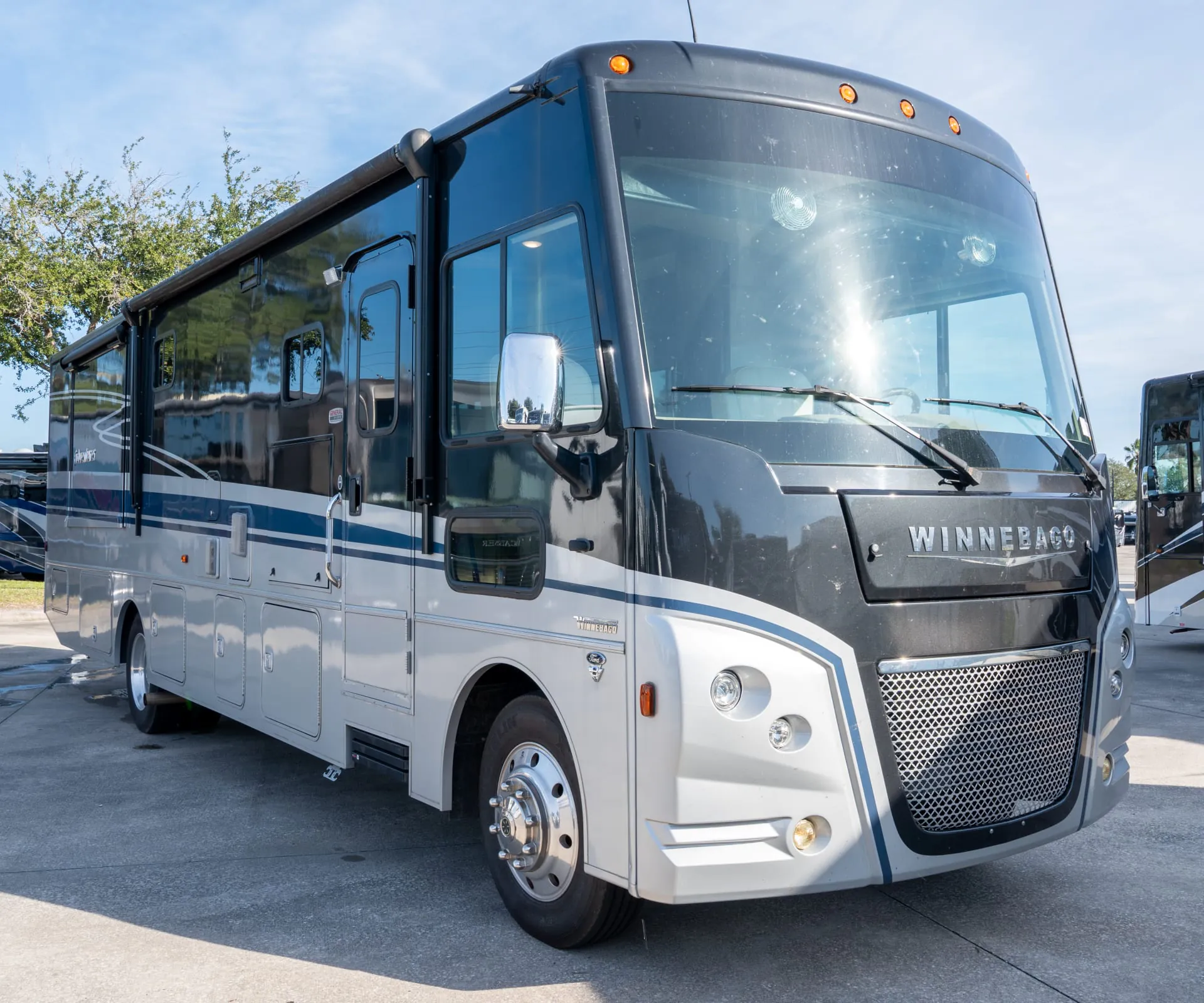 2021 Winnebago Adventurer 35F - Photo 2