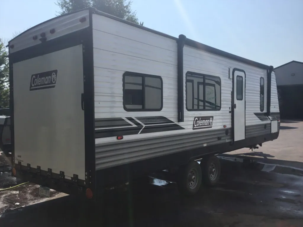 2023 Dutchmen Coleman Lantern 251TQ, Photos photo 5