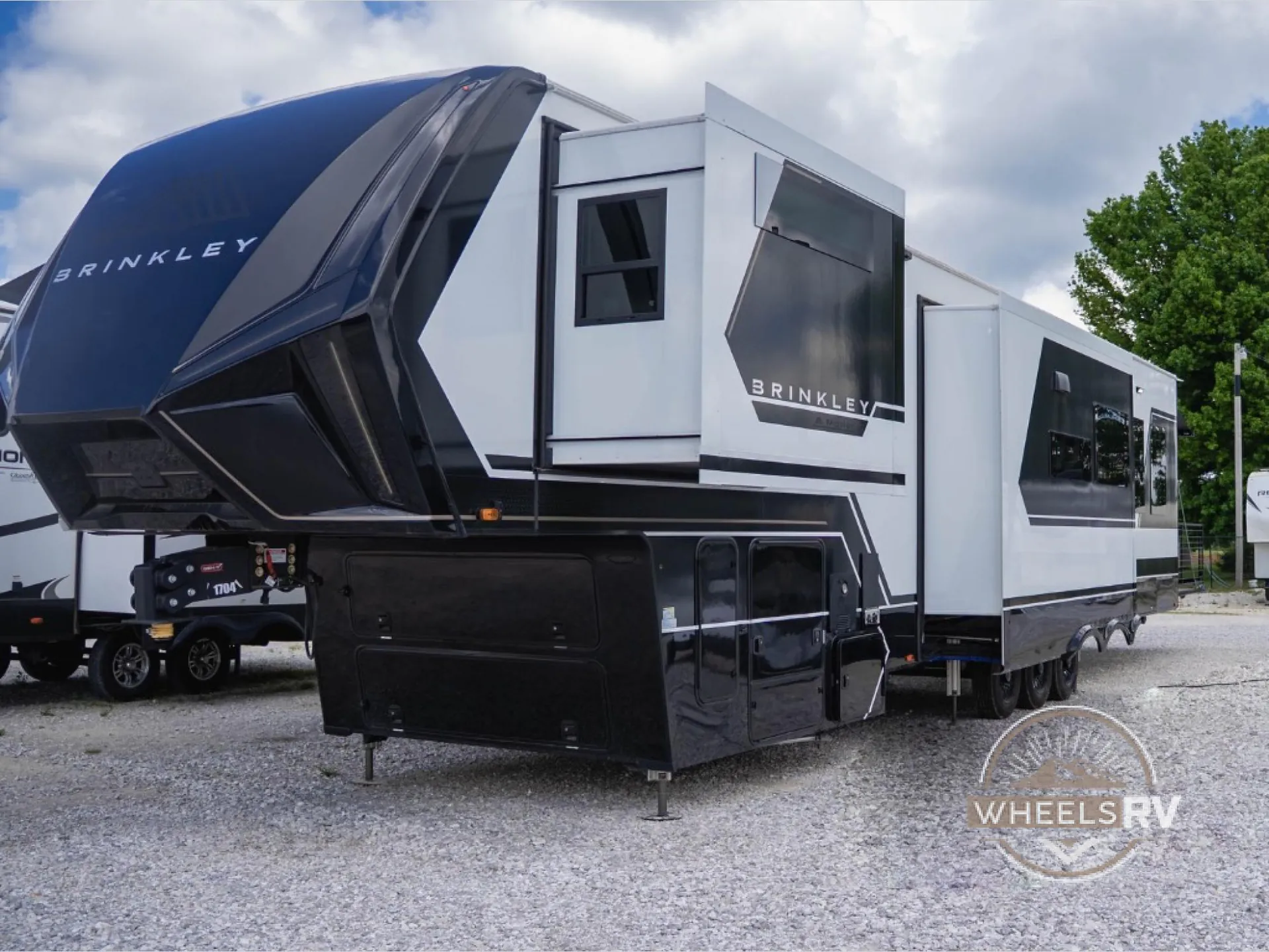 2025 Brinkley Model G 4100 - Photo 3