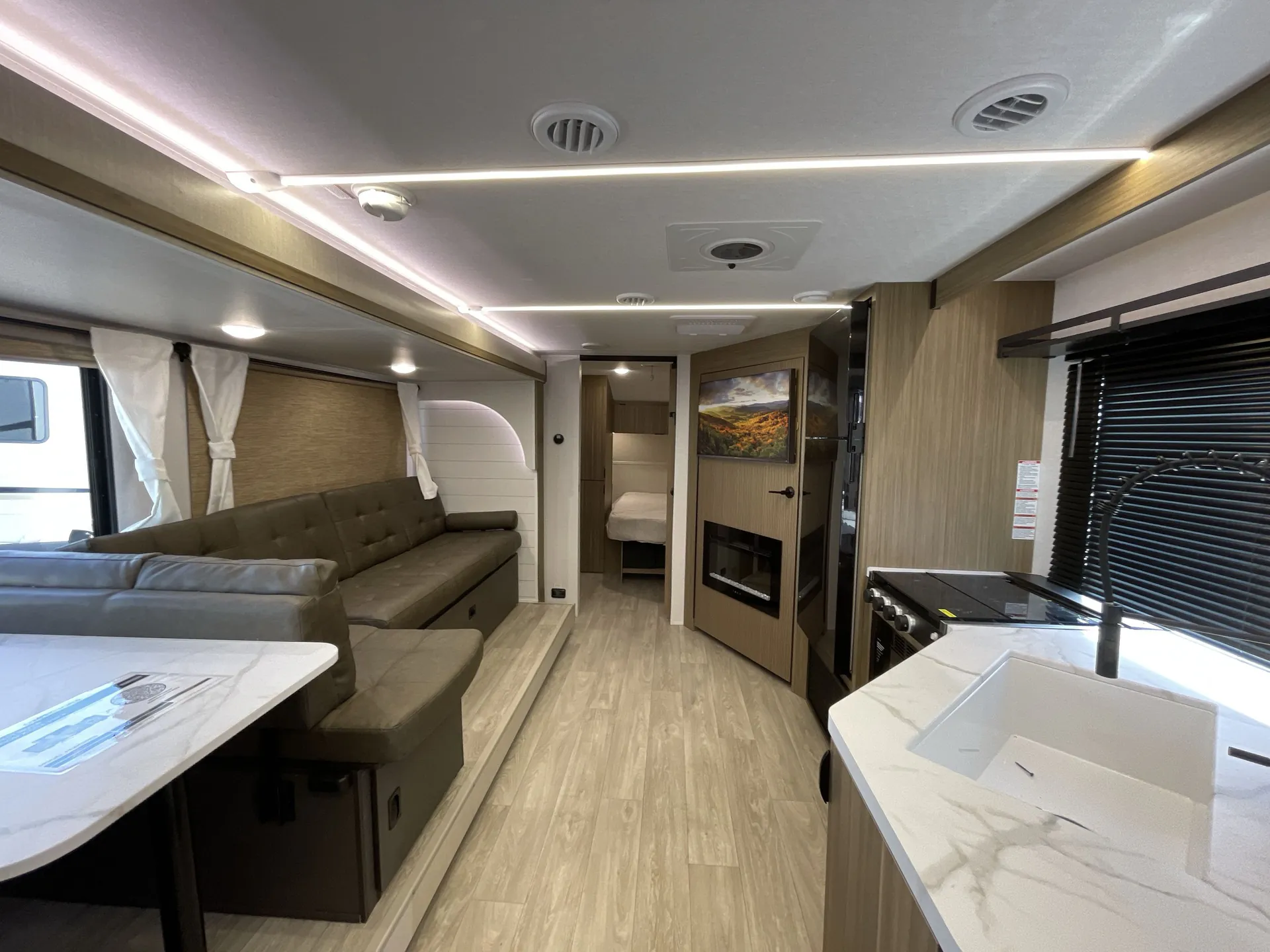 2026 Forest River Wildwood X-Lite 25ICE — living area main