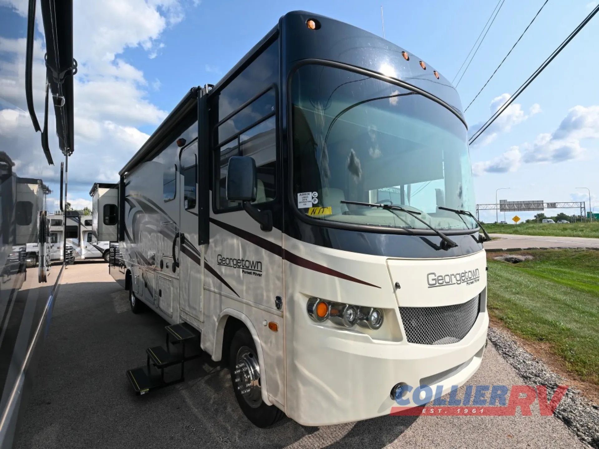 2016 Forest River RV Georgetown 335DS - Photo 2