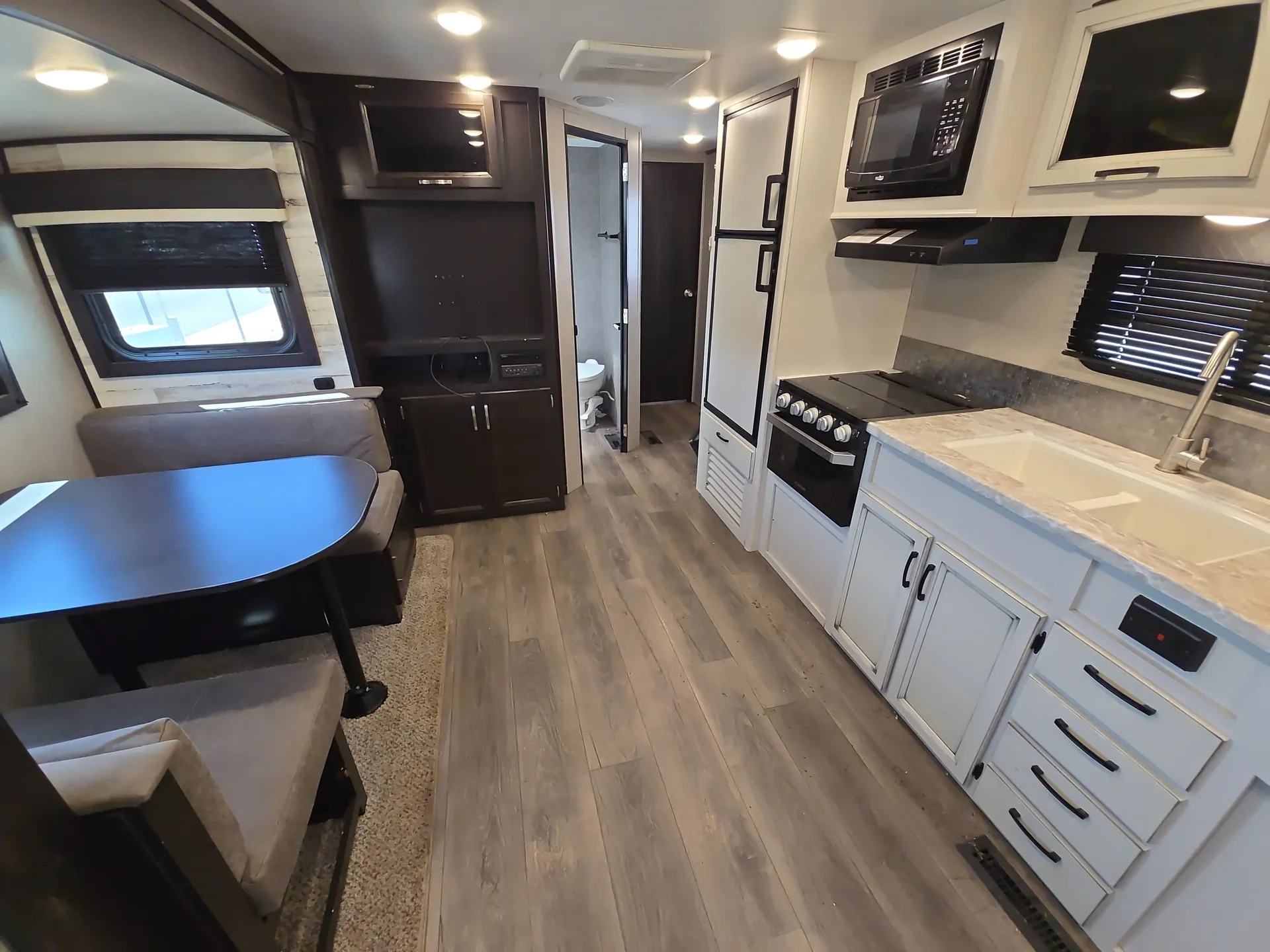 2020 Jayco Jay Feather 24RL — living area main