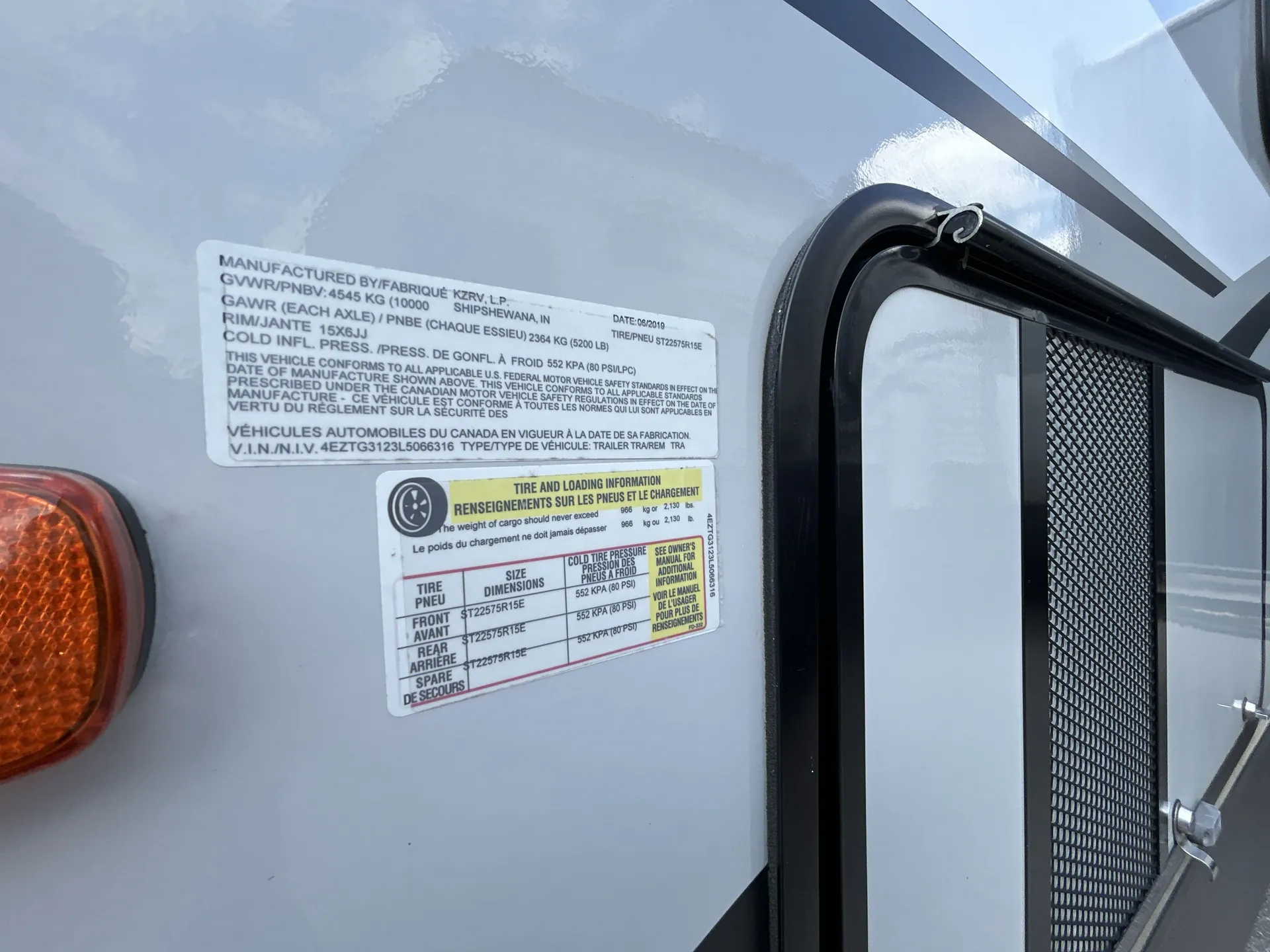2020 K-Z Sportster 301THR — living area main