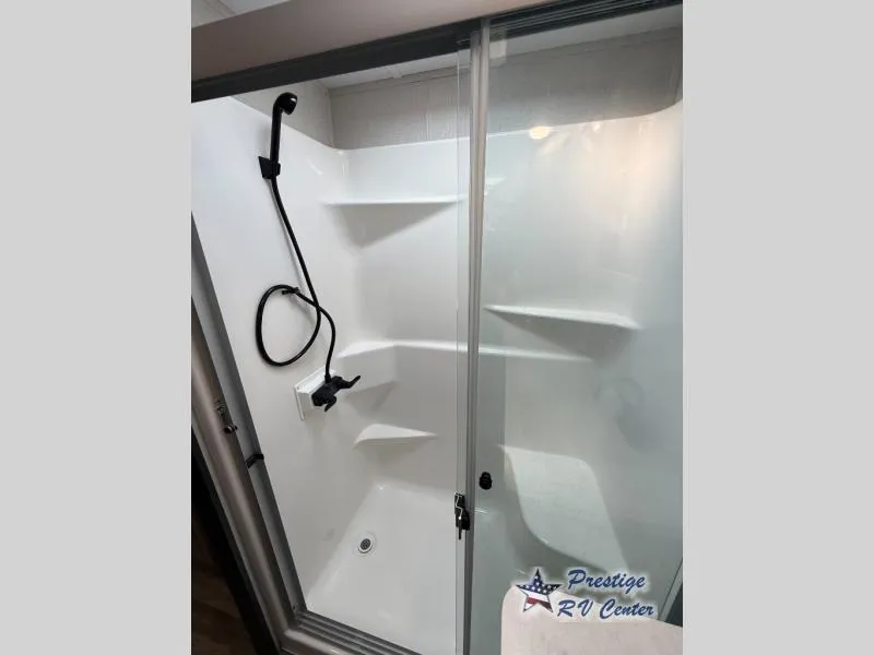 2022 Keystone Alpine 3700FL - Photo 4