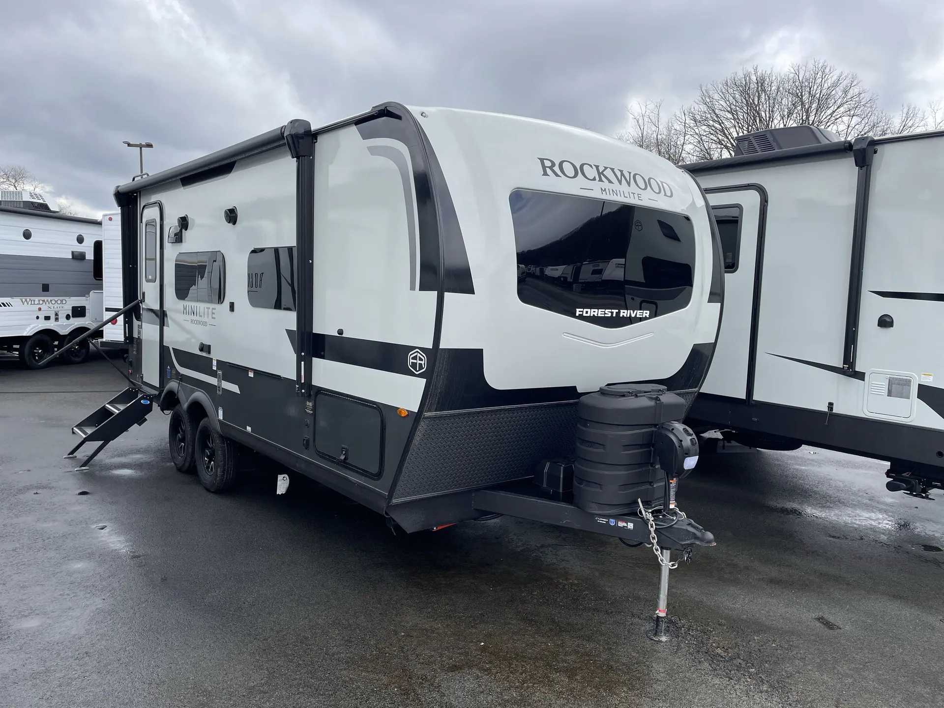 2026 Forest River Rockwood Mini Lite 2109S - Photo 2