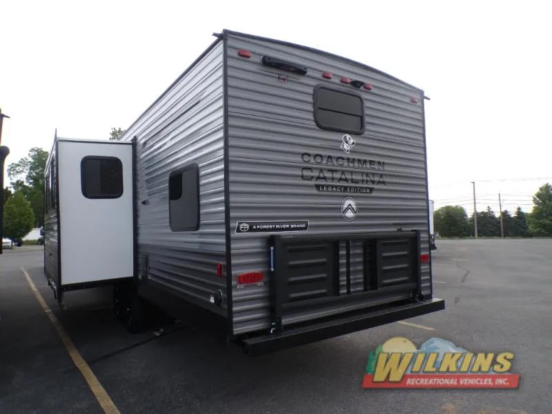 2025 Coachmen Catalina Legacy Edition 293QBCK - Photo 4