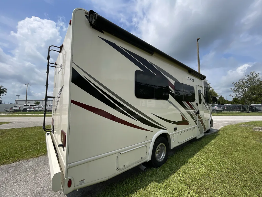 2023 Thor Motor Coach Axis 24.3, Photos photo 5
