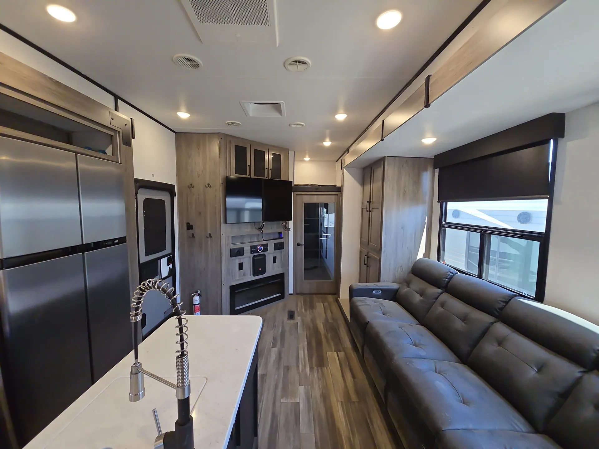 2023 Heartland Road Warrior 397 — living area main