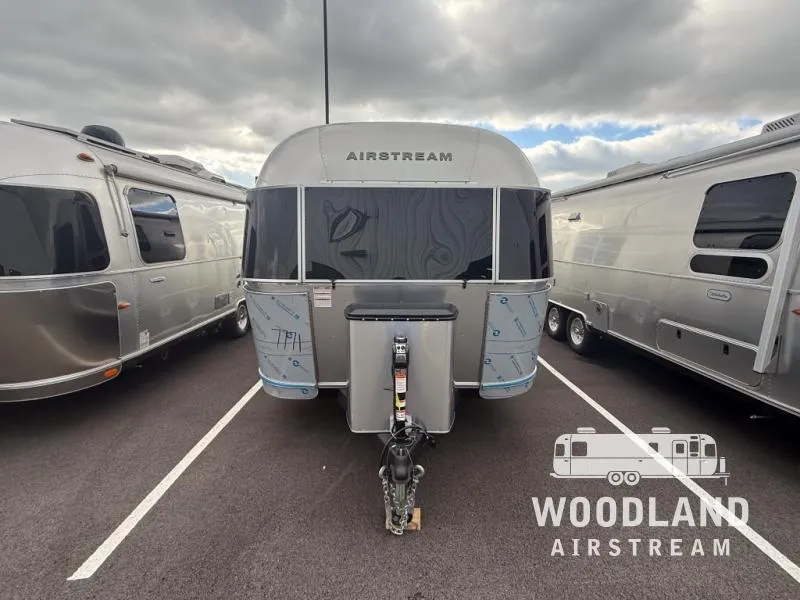 2026 Airstream Globetrotter 25FB - Photo 3