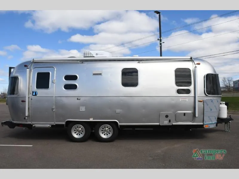 2026 Airstream International 25FB - Photo 3