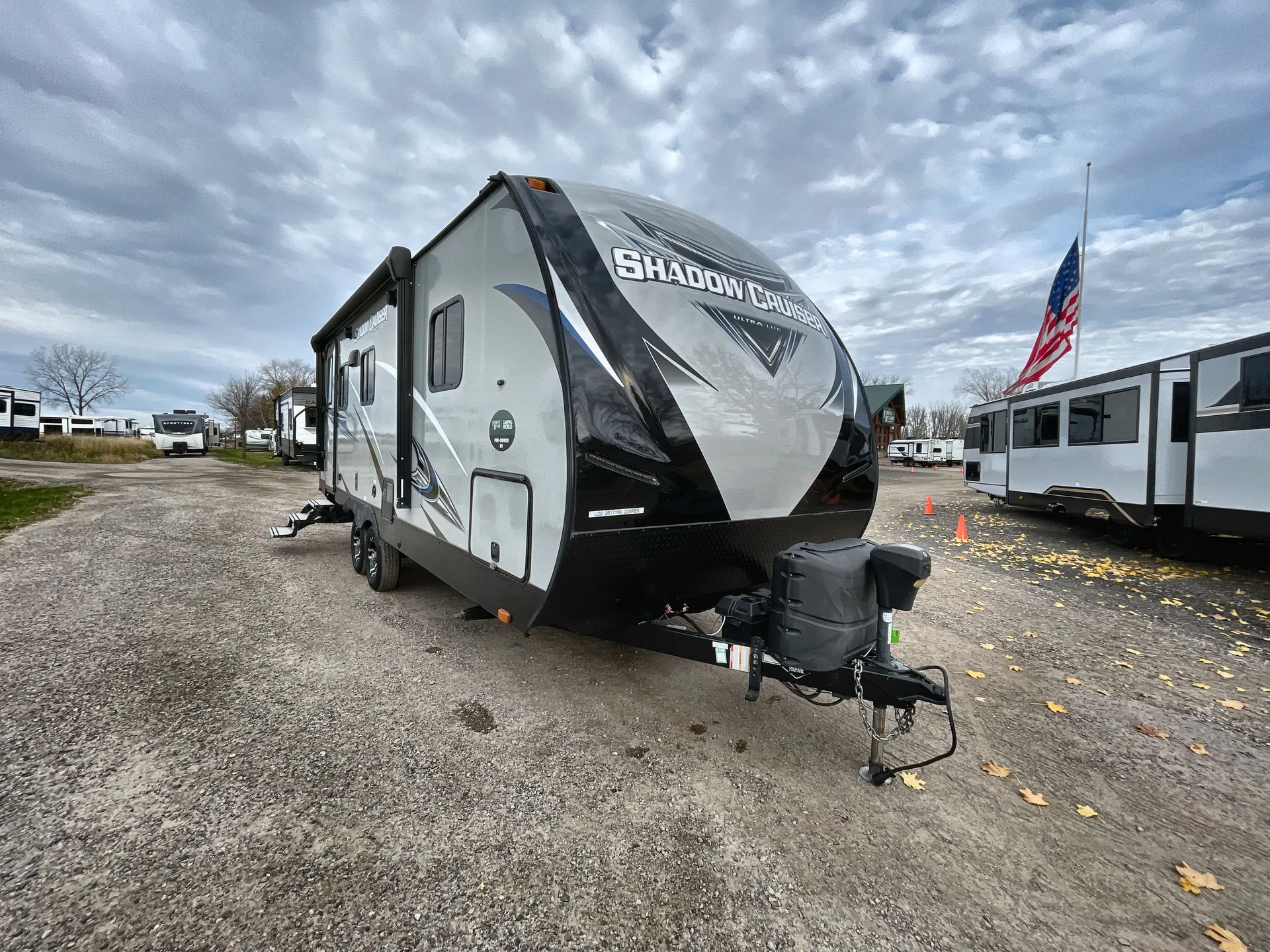 2020 cruiser rv Shadow Cruiser 225RBS - Photo 2