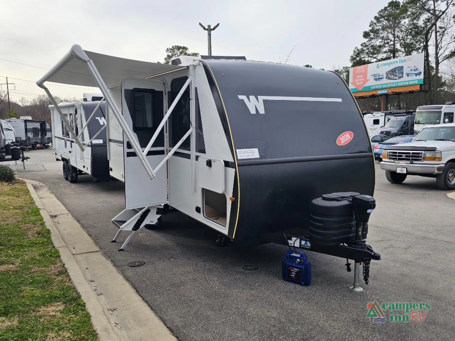 2026 Winnebago Micro Minnie 2000FRB - Photo 2