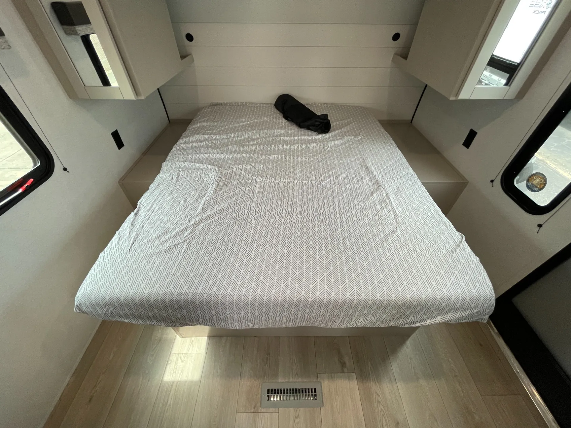 2027 Jayco Jay Flight 262RLS - Photo 4