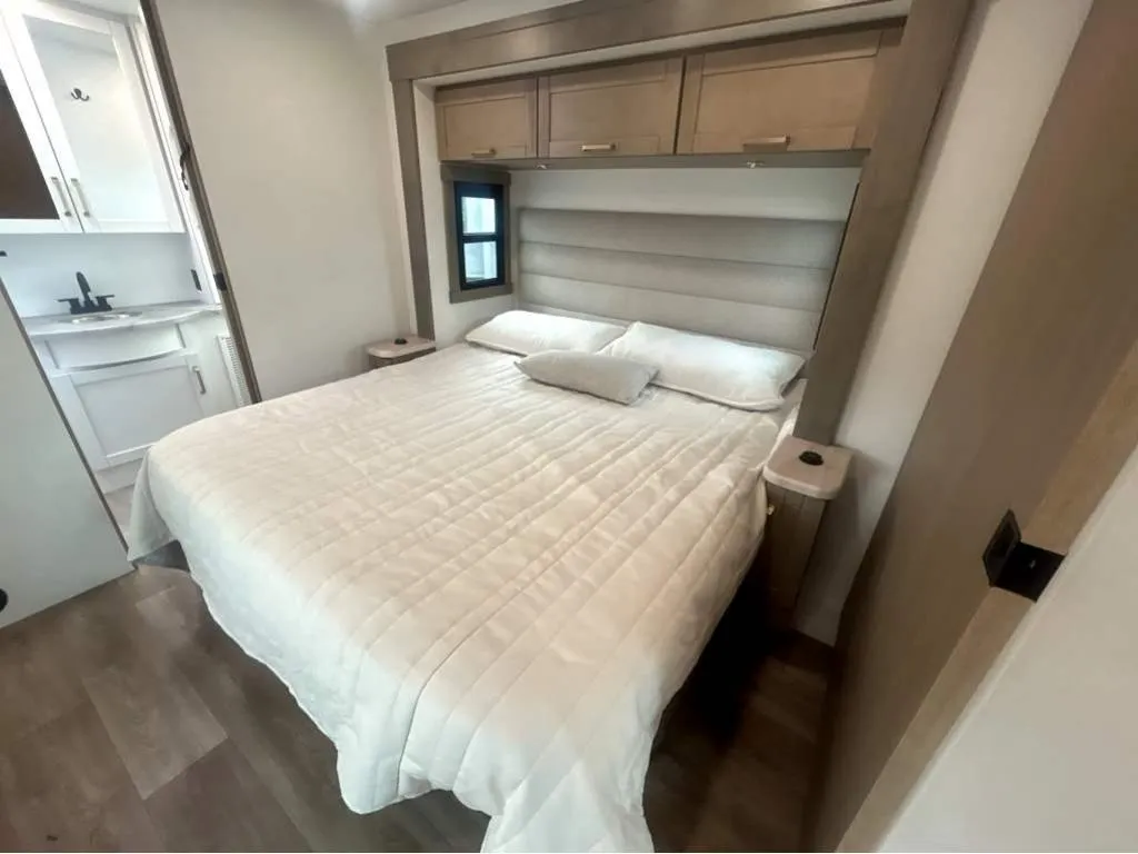 2027 Entegra Coach Vision XL 36C, Photos photo 29