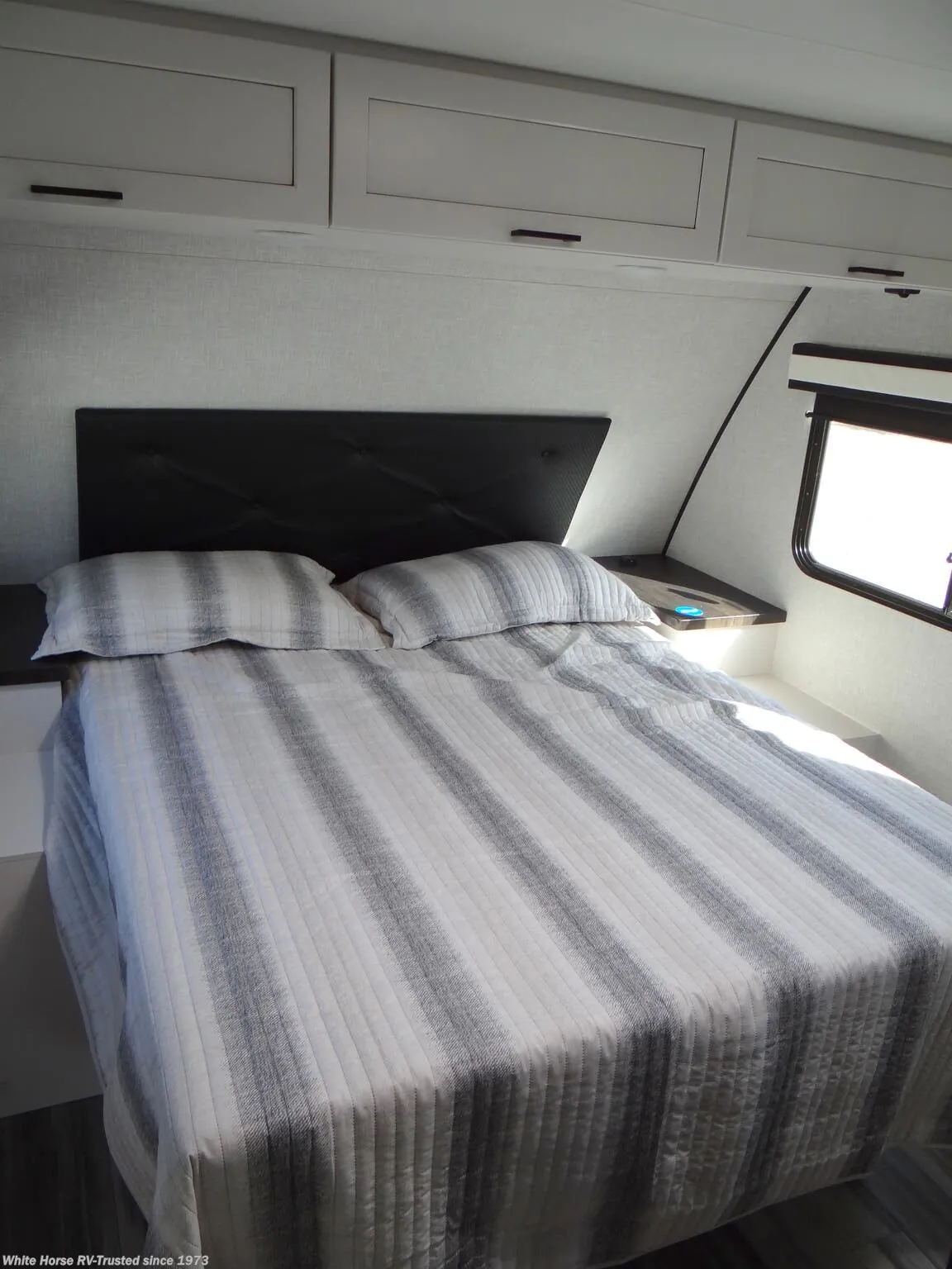 2025 Jayco Jay Feather 29RL dealer photo 5 from White Horse Leisure