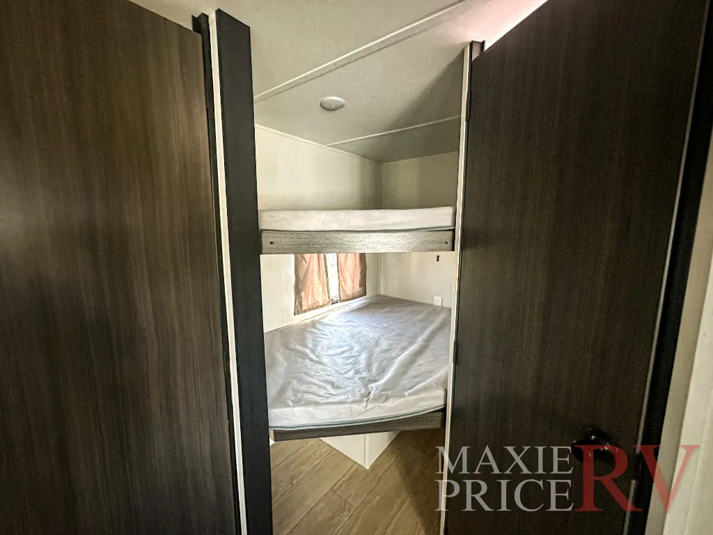 2027 Shasta RVs i-5 Edition 527BHS, Photos photo 30