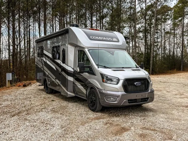 2026 Thor Motor Coach Compass 24KB - Photo 2