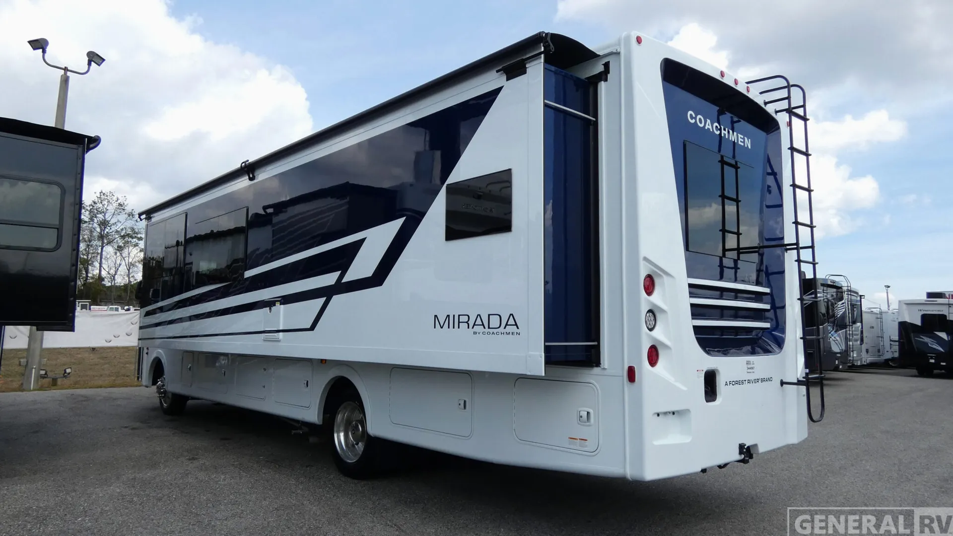 2026 Coachmen Mirada 33SS - Photo 4