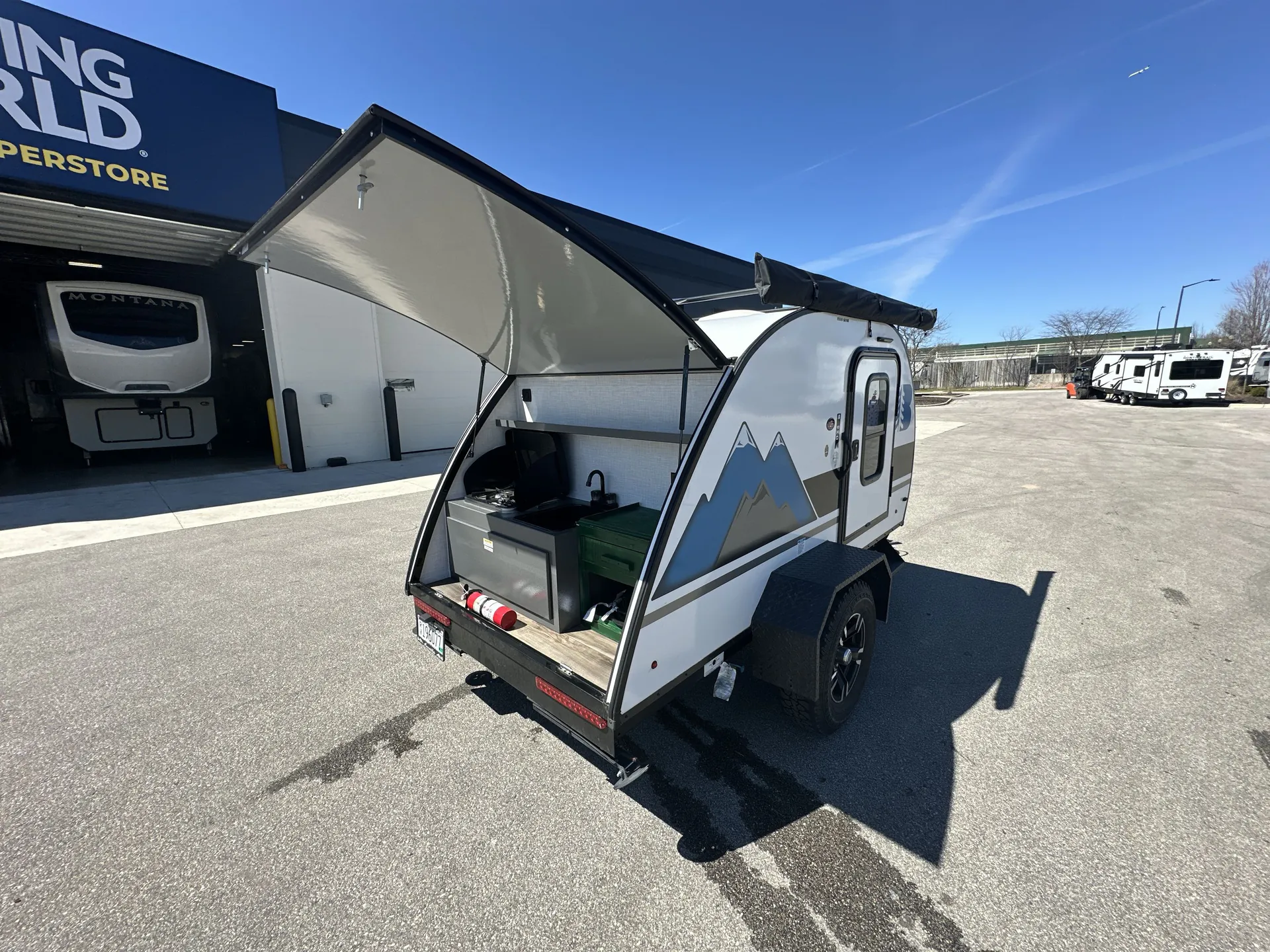 2025 Bontrager Outdoors Compact 10HD — living area main