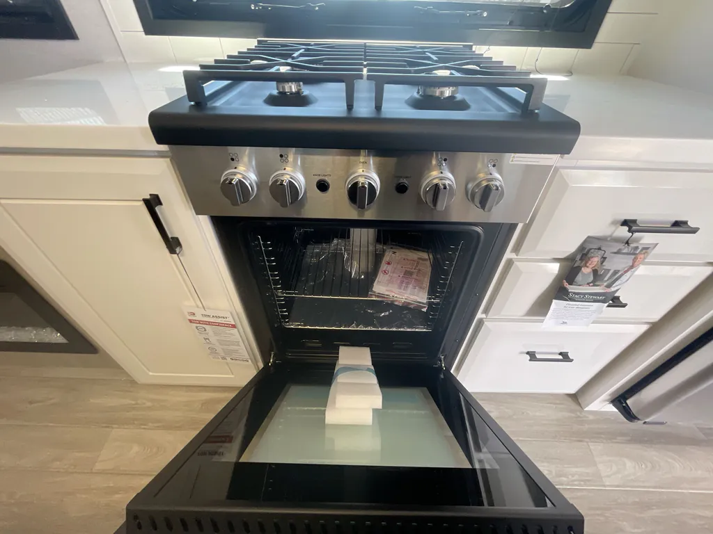 2027 Jayco Pinnacle 36FBTS, Photos photo 11