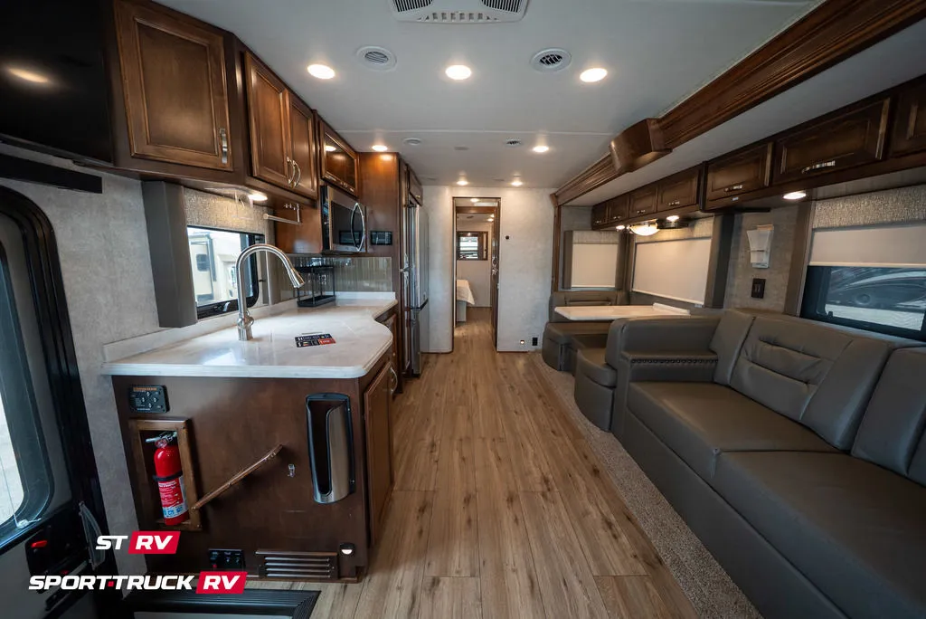 2022 Renegade RV Verona 36VSB - Photo 3
