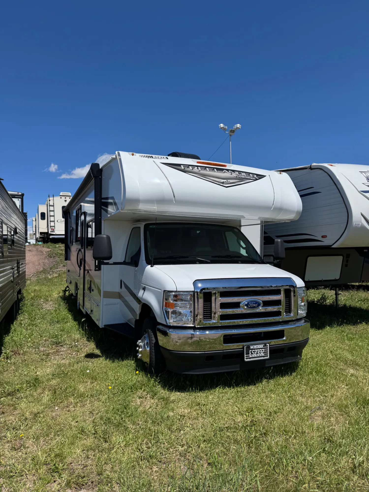 2025 Coachmen Freelander 29KB - Photo 2