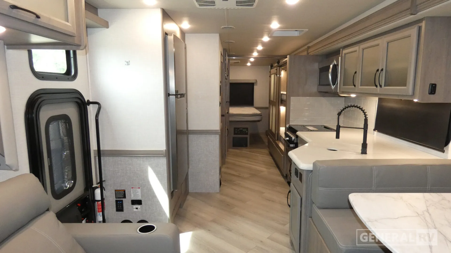 2024 Fleetwood Flex 34J - Photo 3