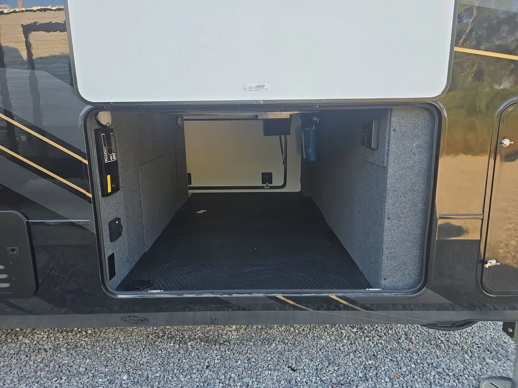 2027 Jayco Pinnacle 36FBTS, Photos photo 3