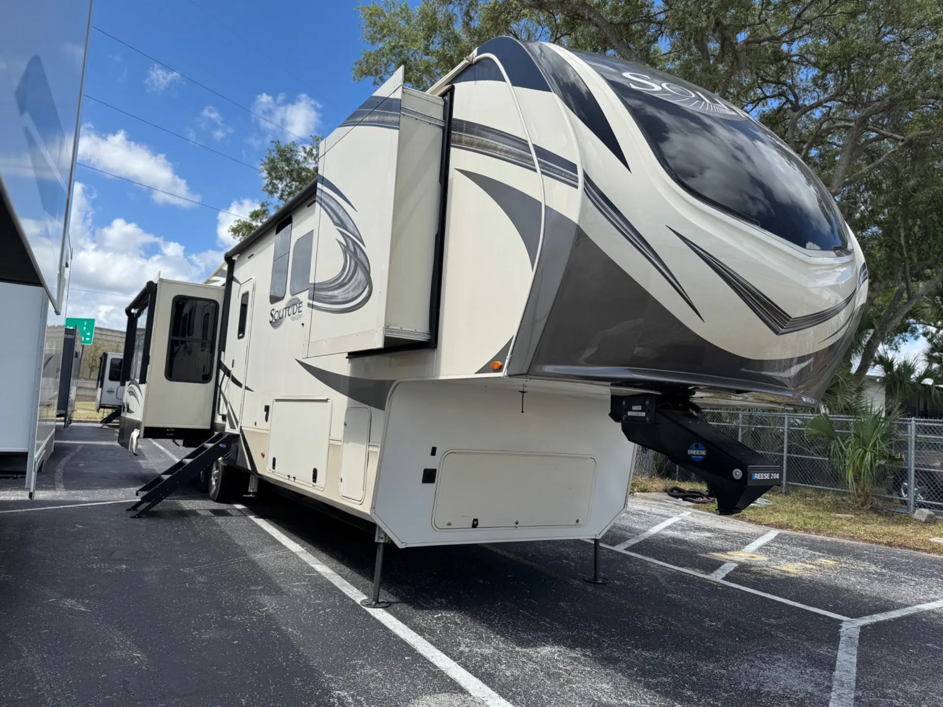 2021 Grand Design Solitude 373FB - Photo 2