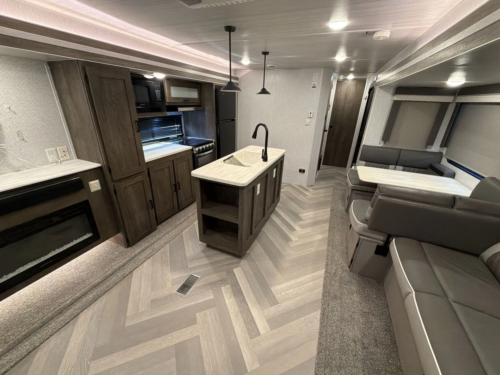 2022 Forest River Wildwood 27RE — campside