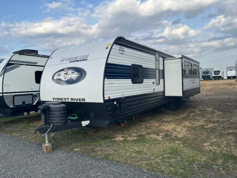 2025 Forest River Cherokee Grey Wolf 29TE - Photo 2