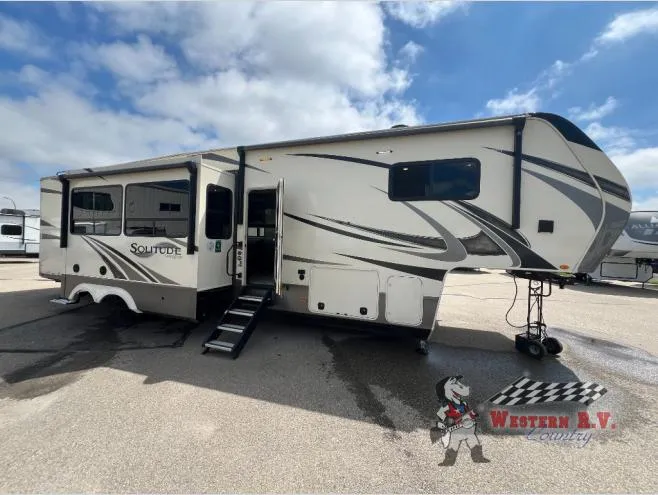 2021 Grand Design Solitude S-Class 3740BH - Photo 4