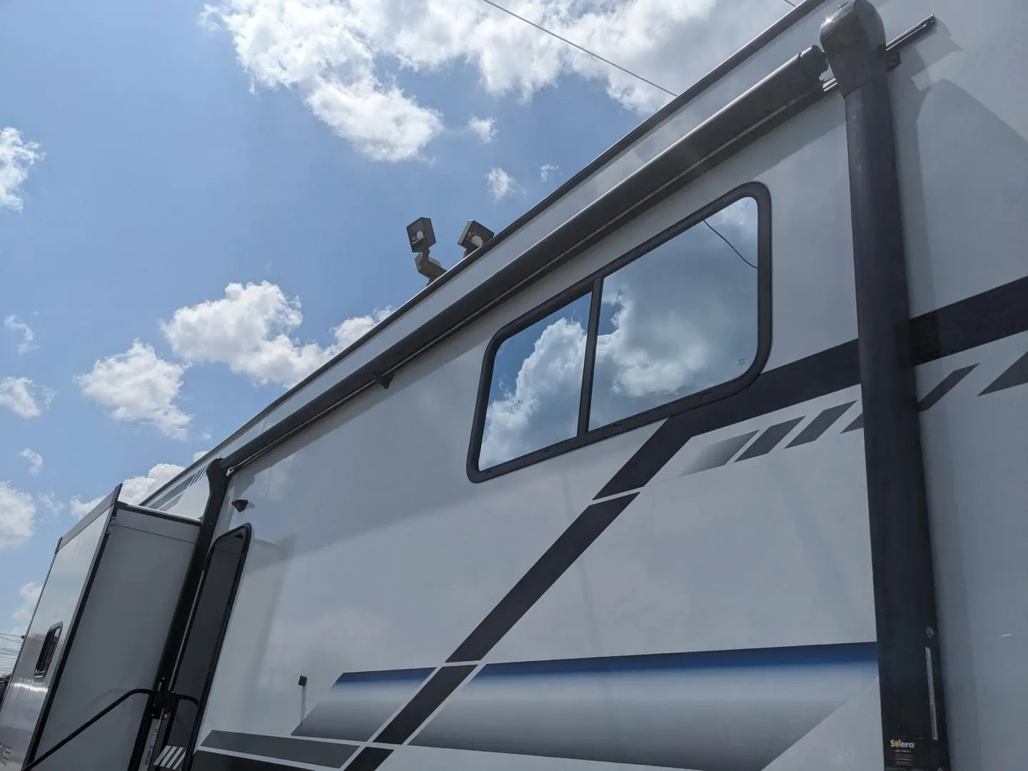 2025 Forest River Arctic Wolf 3750SUITE - Photo 4