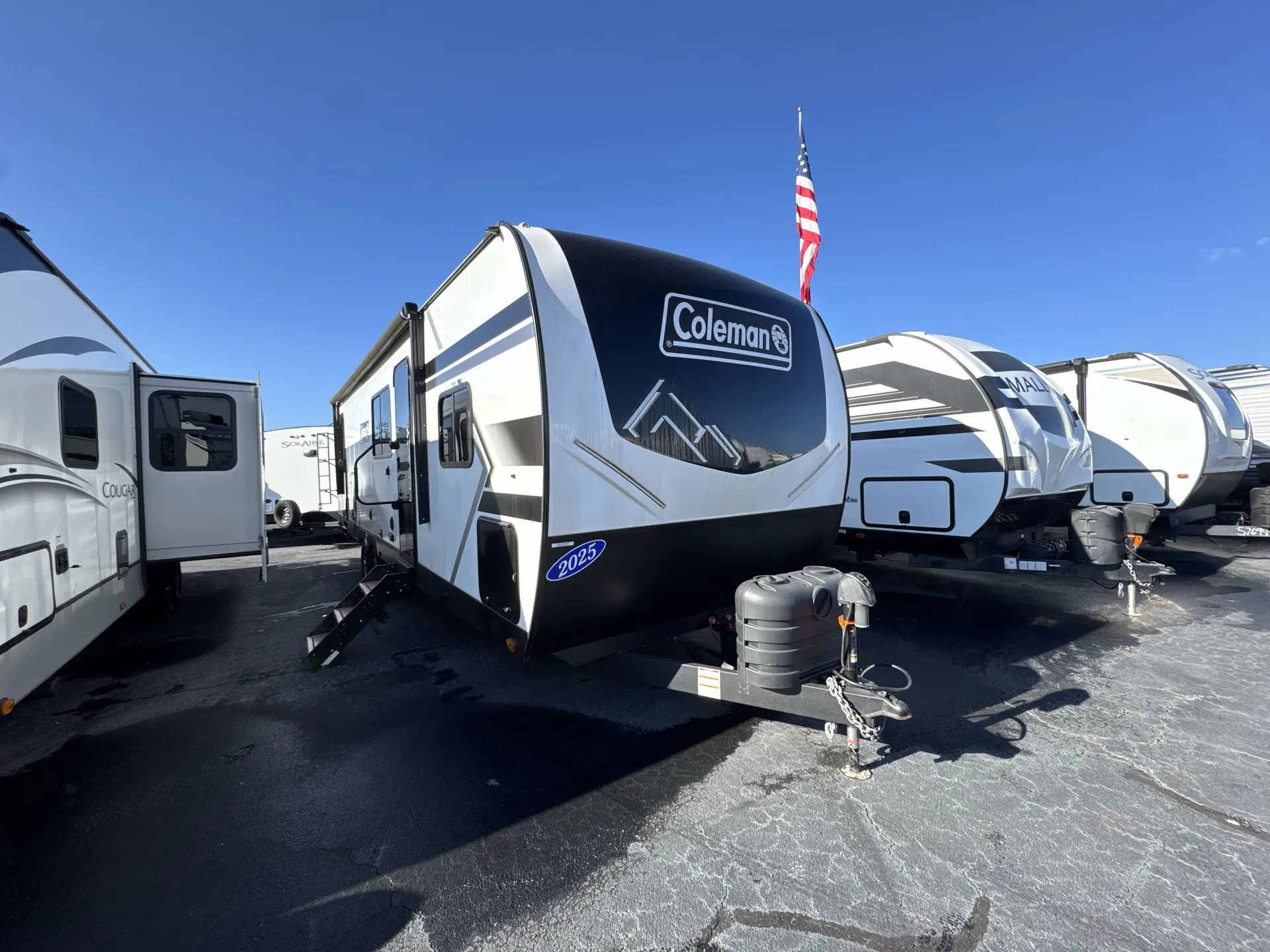 2025 Keystone Coleman Legacy 2900BH - Photo 2