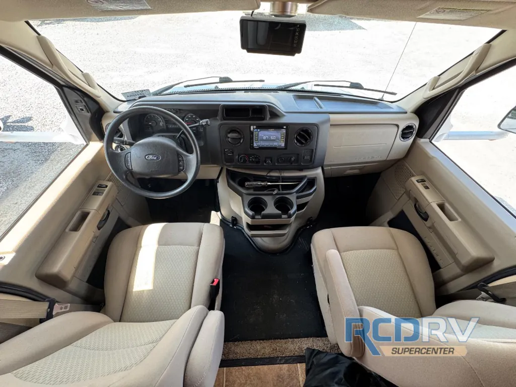 2013 Forest River Sunseeker 2650S, Photos photo 14