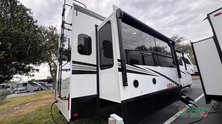2026 Grand Design Solitude 388MBS - Photo 3