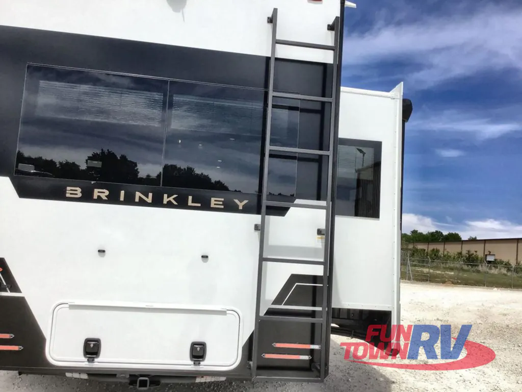 2026 Brinkley Model Z 3600, Photos photo 33