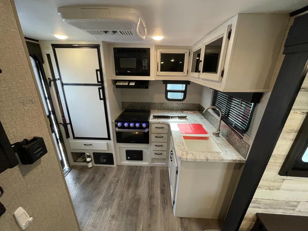 2021 Jayco Jay Feather 16RK, Photos photo 9