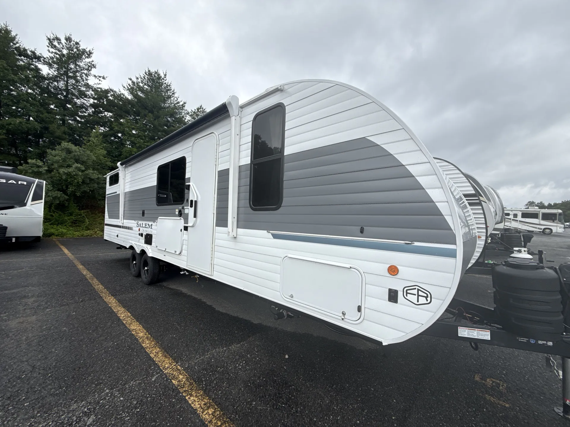2027 Forest River Salem Cruise Lite 28VBXL — campside