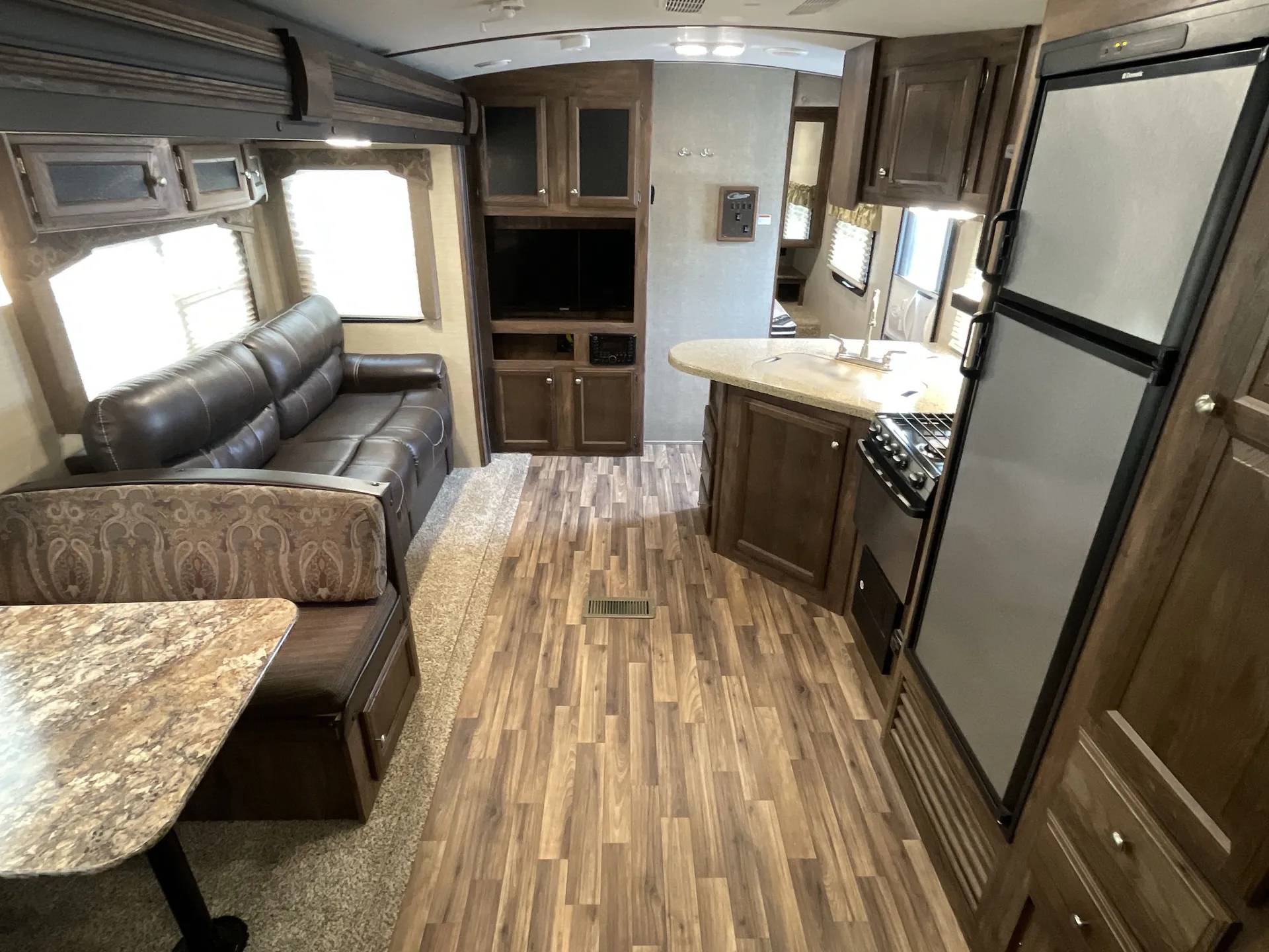 2017 Keystone Cougar XLite 28RBS — living area main