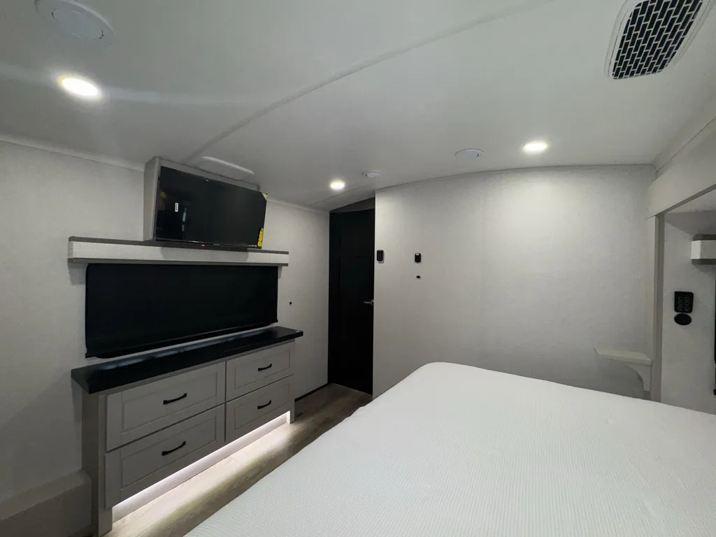 2026 Jayco North Point 395DSDB, Photos photo 19