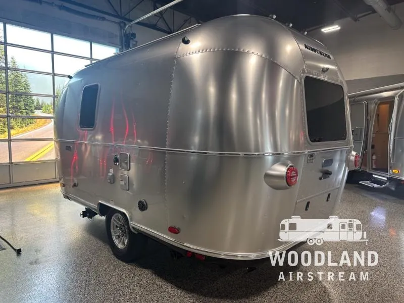 2027 Airstream World Traveler 17RB - Photo 4
