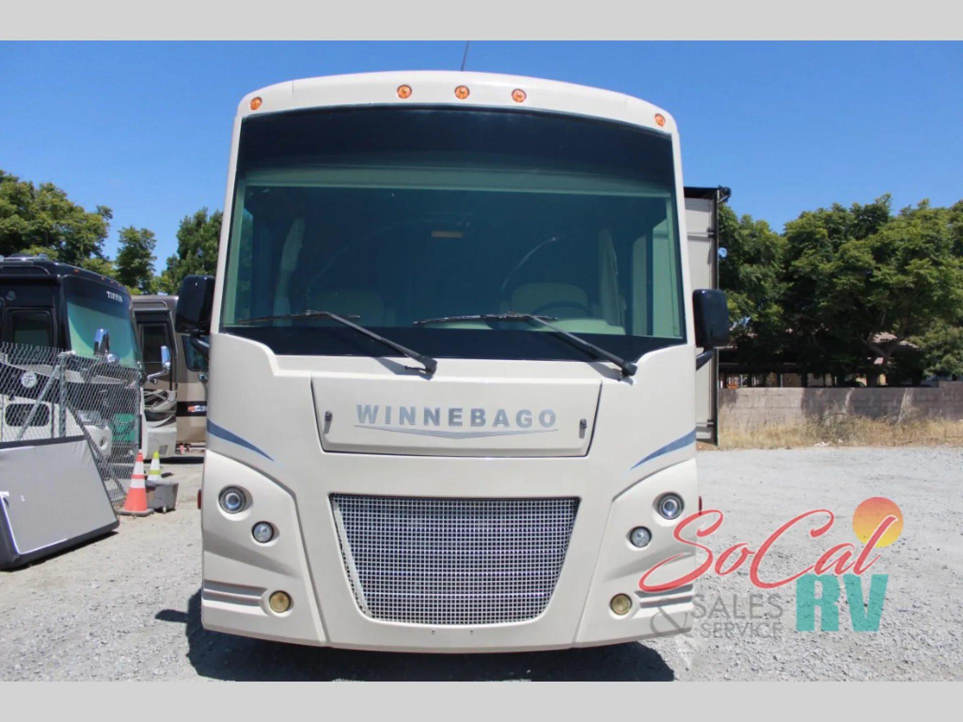2018 Winnebago Vista 32YE - Photo 3
