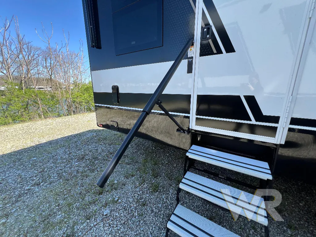 2026 Brinkley Model G 3520, Photos photo 11