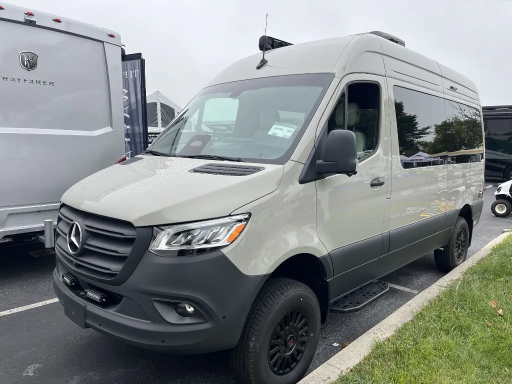 2027 Tiffin GH1 SE 19FV - Photo 3